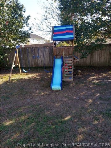 5613 EDWIN DEAVER Drive, Hope Mills, NC 28348