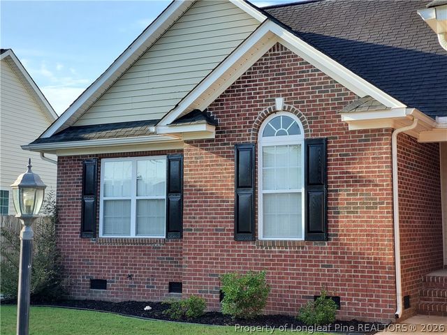 5613 EDWIN DEAVER Drive, Hope Mills, NC 28348