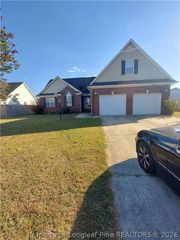 5613 EDWIN DEAVER Drive, Hope Mills, NC 28348