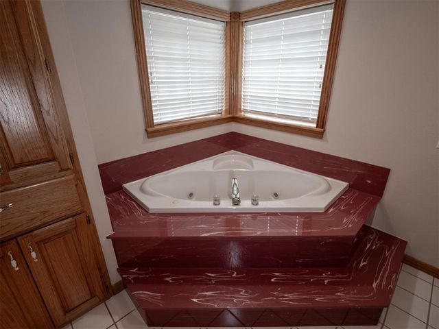 43343 Birchwood Drive, Tecumseh, OK 74873