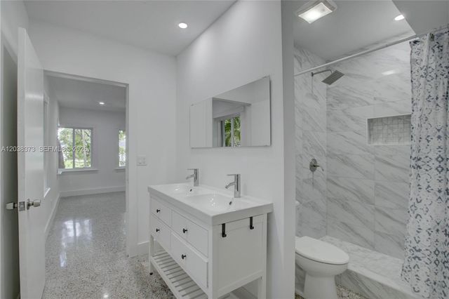 616 SW 11th Court, Fort Lauderdale, FL 33315