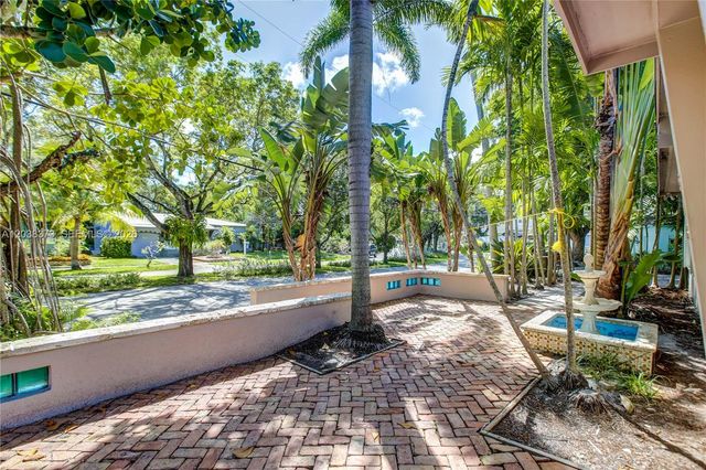 616 SW 11th Court, Fort Lauderdale, FL 33315