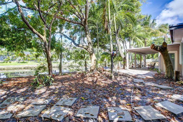 616 SW 11th Court, Fort Lauderdale, FL 33315