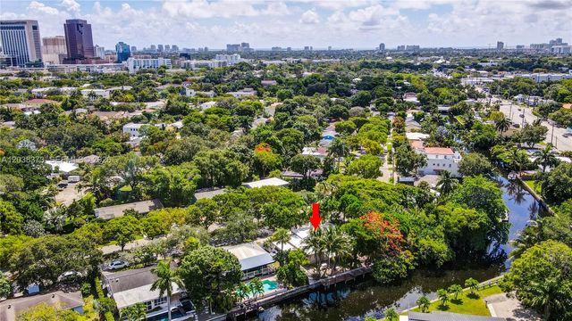 616 SW 11th Court, Fort Lauderdale, FL 33315