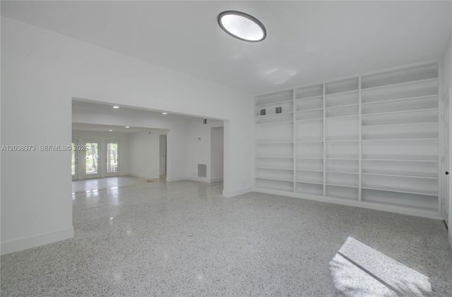 616 SW 11th Court, Fort Lauderdale, FL 33315
