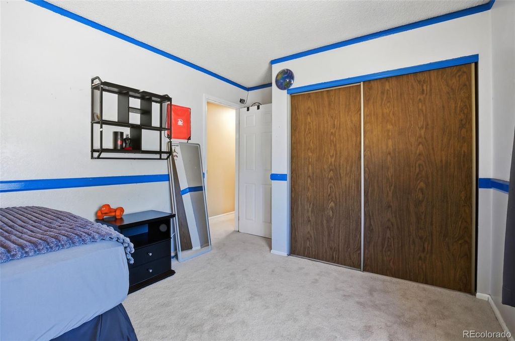 Image 21 of property listing at 3807 S Olathe Circle, Aurora, CO 80013