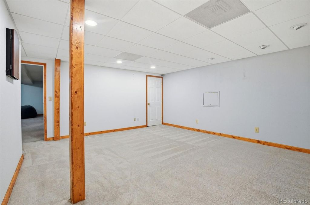 Image 33 of property listing at 3807 S Olathe Circle, Aurora, CO 80013