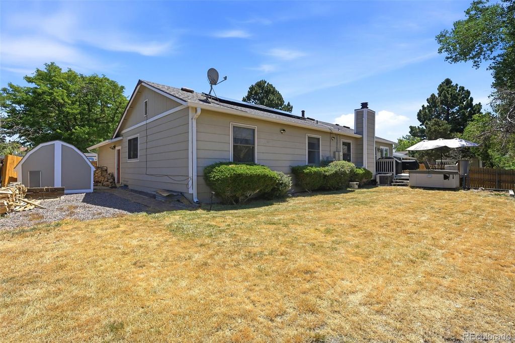 Image 41 of property listing at 3807 S Olathe Circle, Aurora, CO 80013