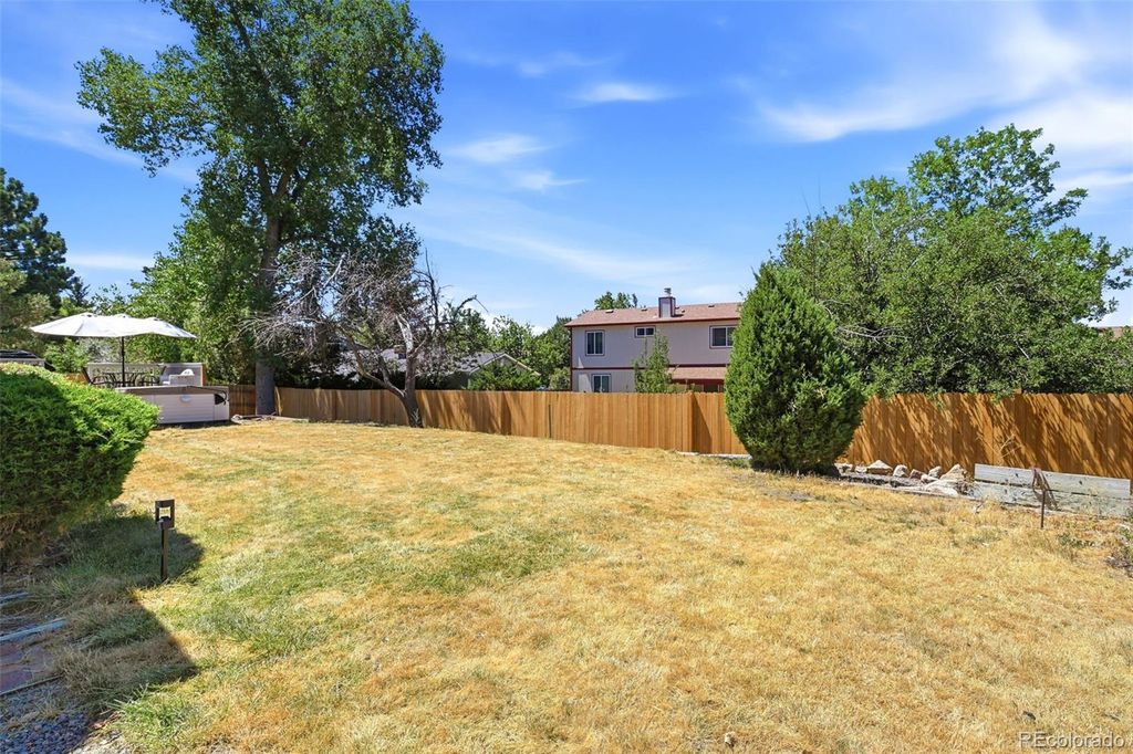 Image 42 of property listing at 3807 S Olathe Circle, Aurora, CO 80013