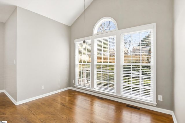 10 Bentley Way, Greer, SC 29650