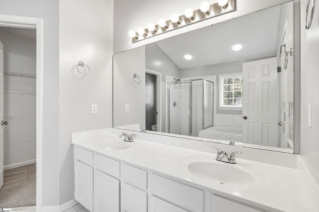 10 Bentley Way, Greer, SC 29650