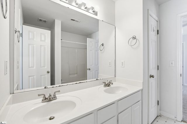 10 Bentley Way, Greer, SC 29650