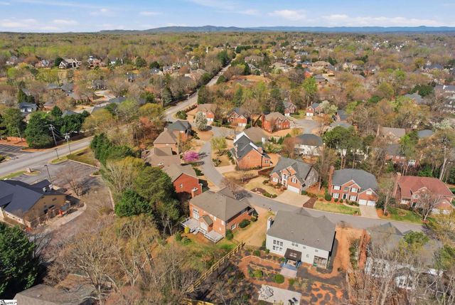 10 Bentley Way, Greer, SC 29650