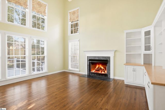 10 Bentley Way, Greer, SC 29650