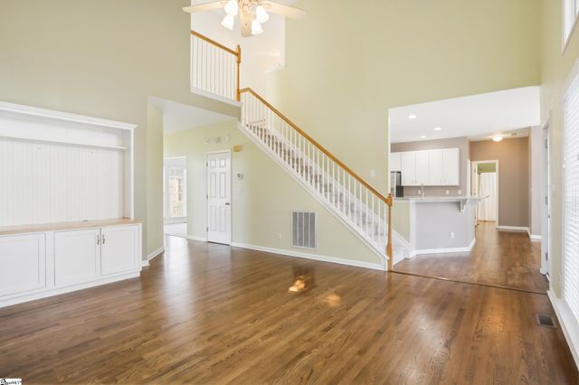 10 Bentley Way, Greer, SC 29650