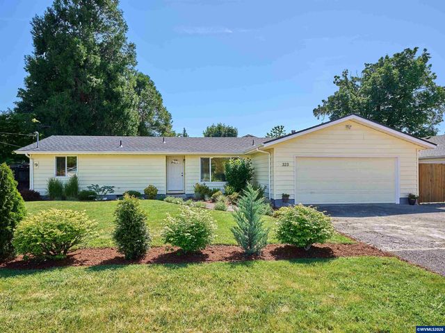 323 S 2nd St, Jefferson, OR 97352