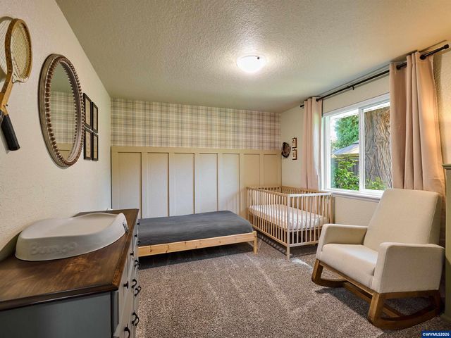 323 S 2nd St, Jefferson, OR 97352
