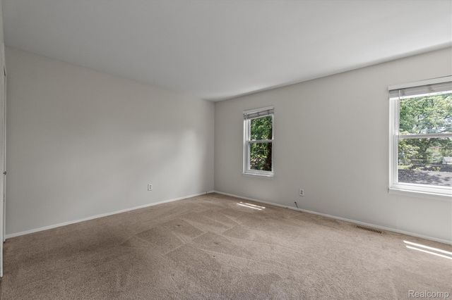 16249 Birwood Avenue, Beverly Hills Village, MI 48025
