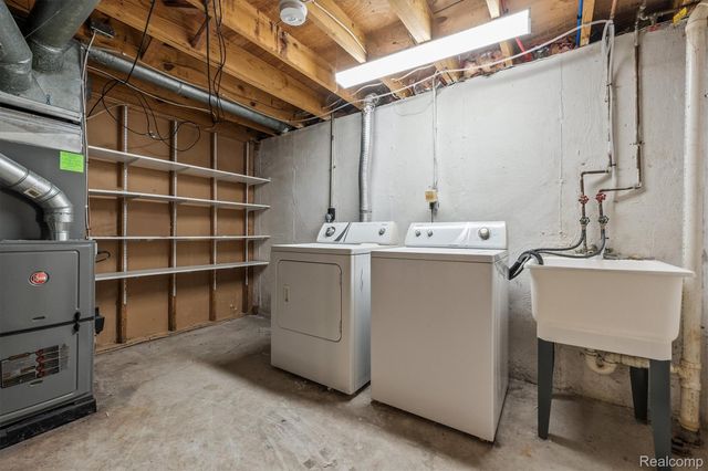 16249 Birwood Avenue, Beverly Hills Village, MI 48025