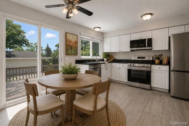 16249 Birwood Avenue, Beverly Hills Village, MI 48025