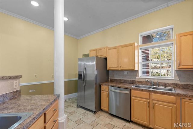 4131 Shenandoah Avenue, St Louis, MO 63110