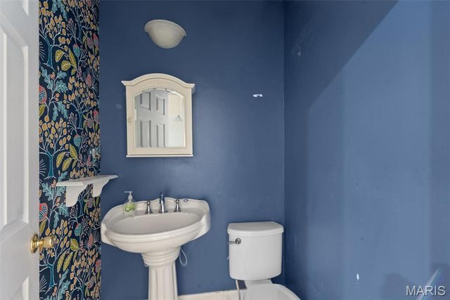 4131 Shenandoah Avenue, St Louis, MO 63110