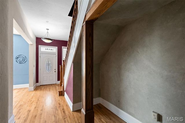 4131 Shenandoah Avenue, St Louis, MO 63110