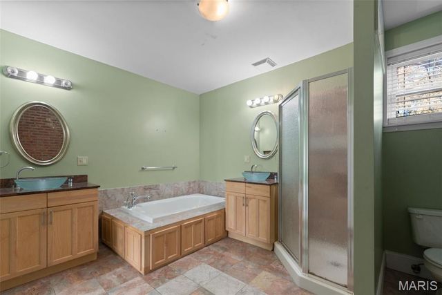 4131 Shenandoah Avenue, St Louis, MO 63110