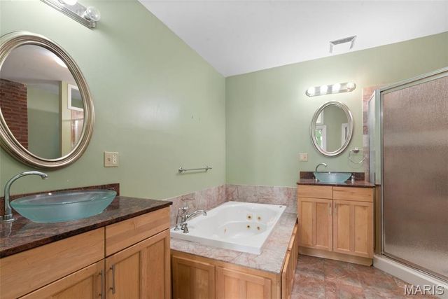 4131 Shenandoah Avenue, St Louis, MO 63110