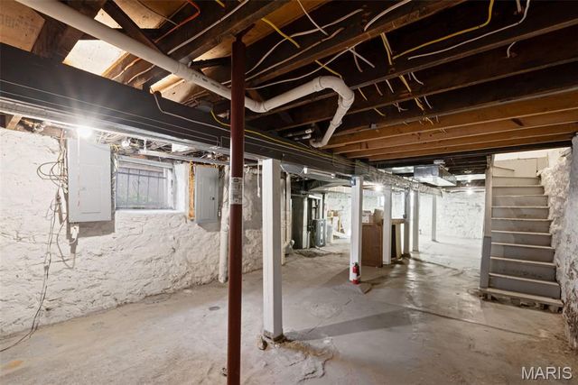 4131 Shenandoah Avenue, St Louis, MO 63110