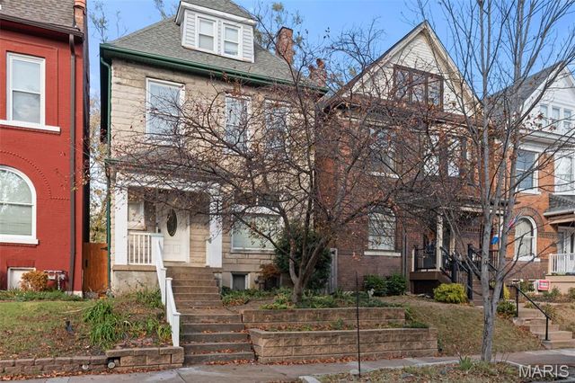 4131 Shenandoah Avenue, St Louis, MO 63110