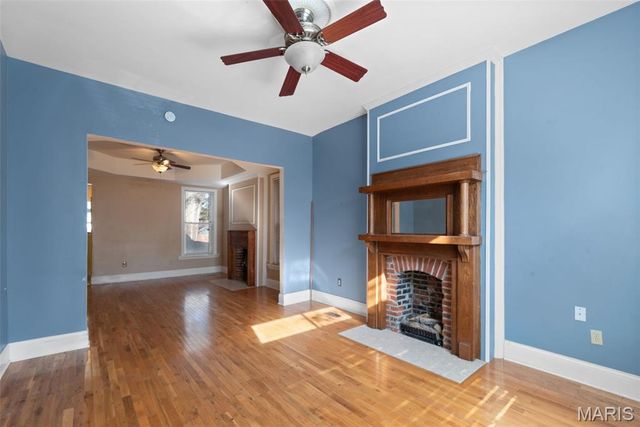 4131 Shenandoah Avenue, St Louis, MO 63110