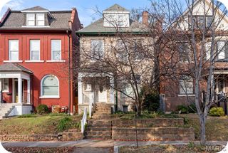 4131 Shenandoah Avenue, St Louis, MO 63110