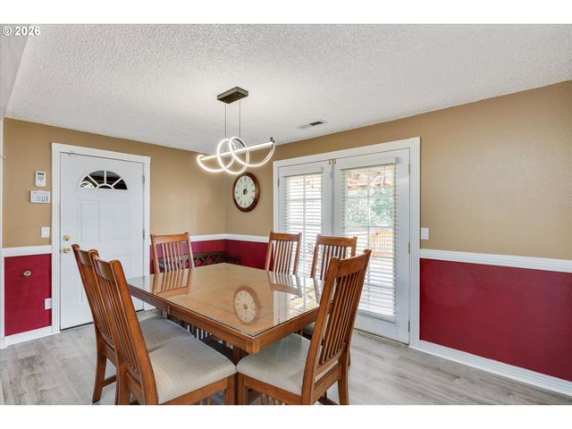 5814 Se CLAYSON Ave, Milwaukie, OR 97267