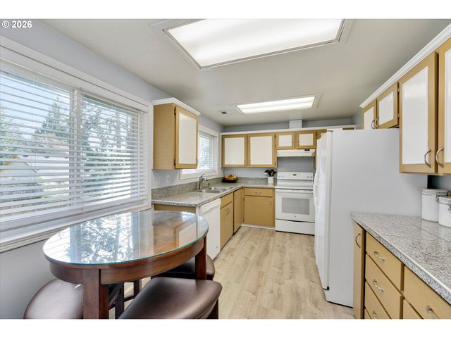 5814 Se CLAYSON Ave, Milwaukie, OR 97267