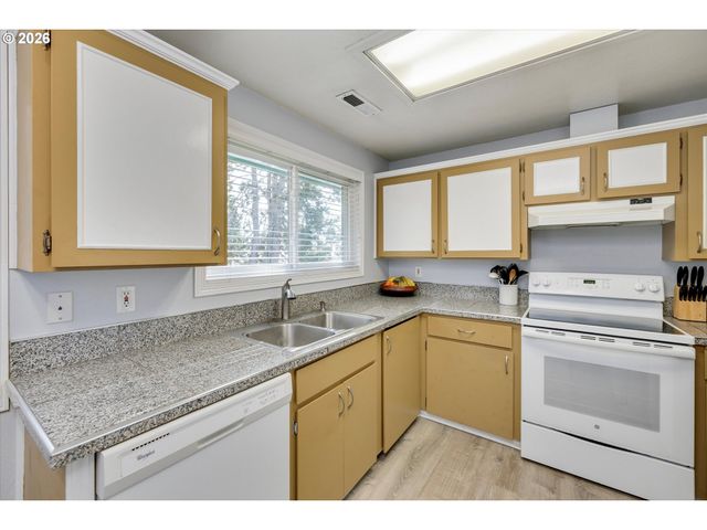 5814 Se CLAYSON Ave, Milwaukie, OR 97267