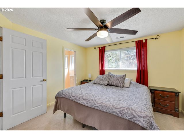 5814 Se CLAYSON Ave, Milwaukie, OR 97267