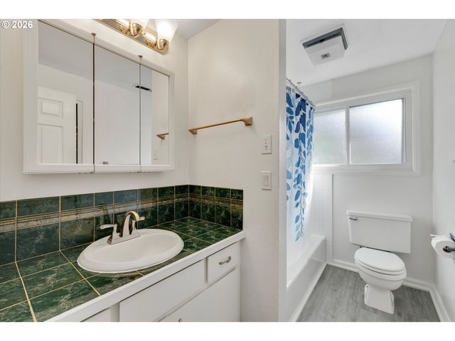 5814 Se CLAYSON Ave, Milwaukie, OR 97267