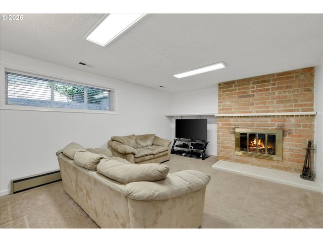 5814 Se CLAYSON Ave, Milwaukie, OR 97267