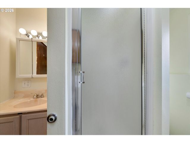 5814 Se CLAYSON Ave, Milwaukie, OR 97267