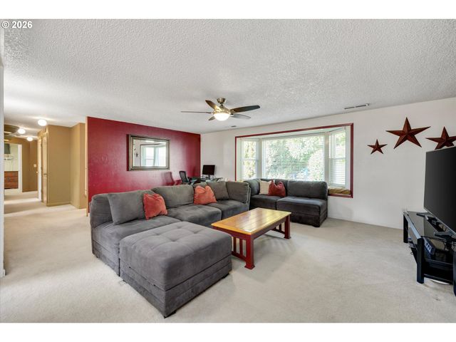 5814 Se CLAYSON Ave, Milwaukie, OR 97267