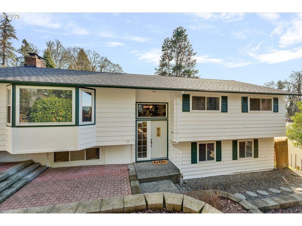 5814 Se CLAYSON Ave, Milwaukie, OR 97267