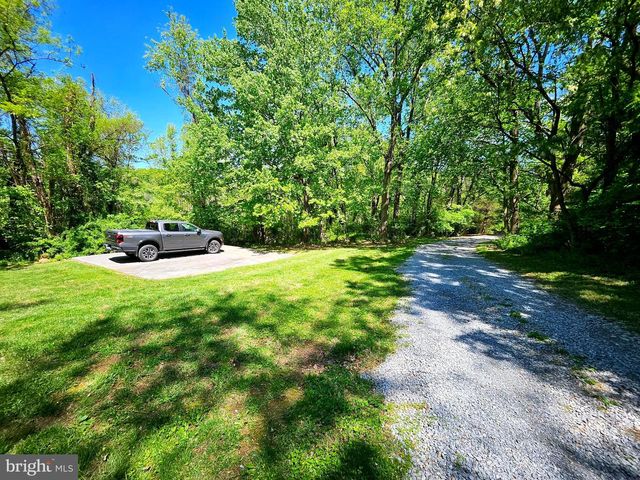 27 VALLEY SPRINGS LN, Bluemont, VA 20135