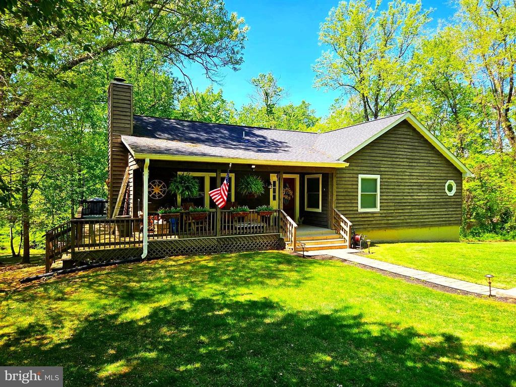 27 VALLEY SPRINGS LN, Bluemont, VA 20135