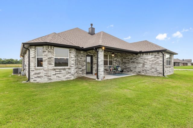 123 Cedar Elm Lane, Nevada, TX 75173