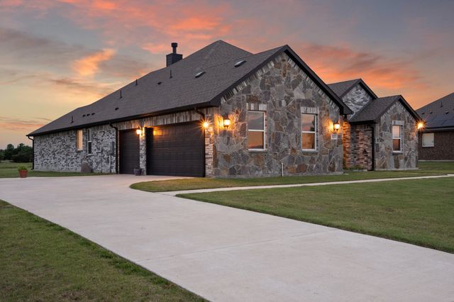 123 Cedar Elm Lane, Nevada, TX 75173