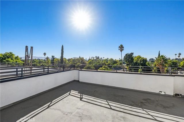 6719 Sepulveda Boulevard, Van Nuys, CA 91411