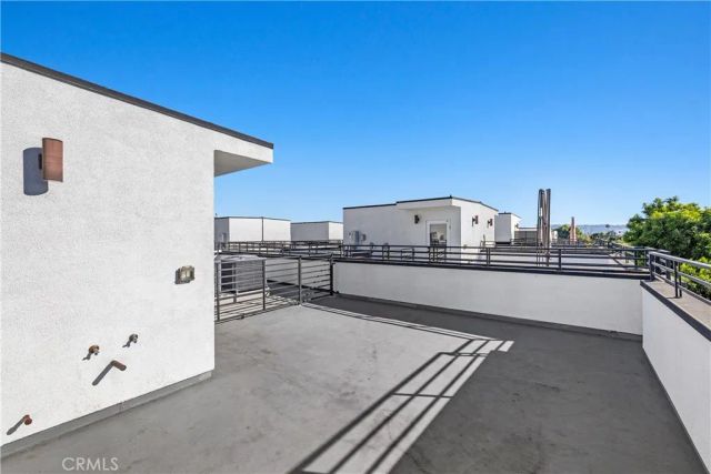 6719 Sepulveda Boulevard, Van Nuys, CA 91411