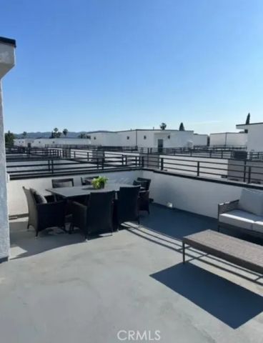 6719 Sepulveda Boulevard, Van Nuys, CA 91411