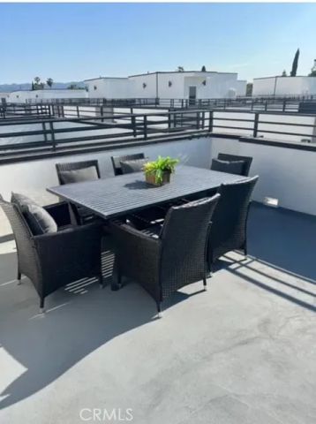 6719 Sepulveda Boulevard, Van Nuys, CA 91411